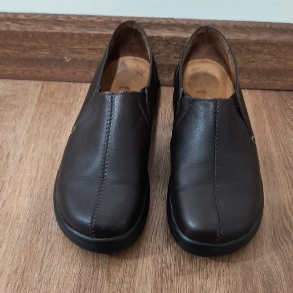 Women's Brown Leather Shoes - Picture 6 of 6